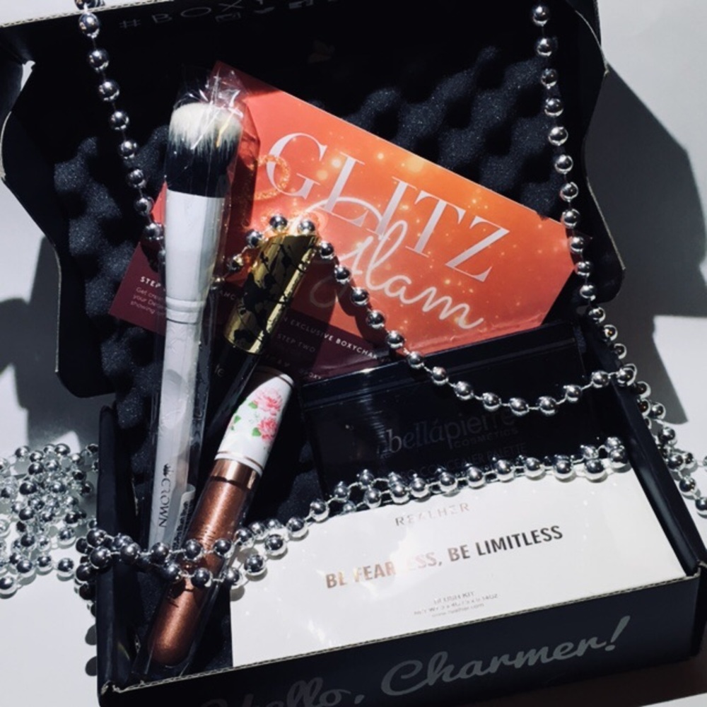 SOLD December 2017 complete Boxycharm